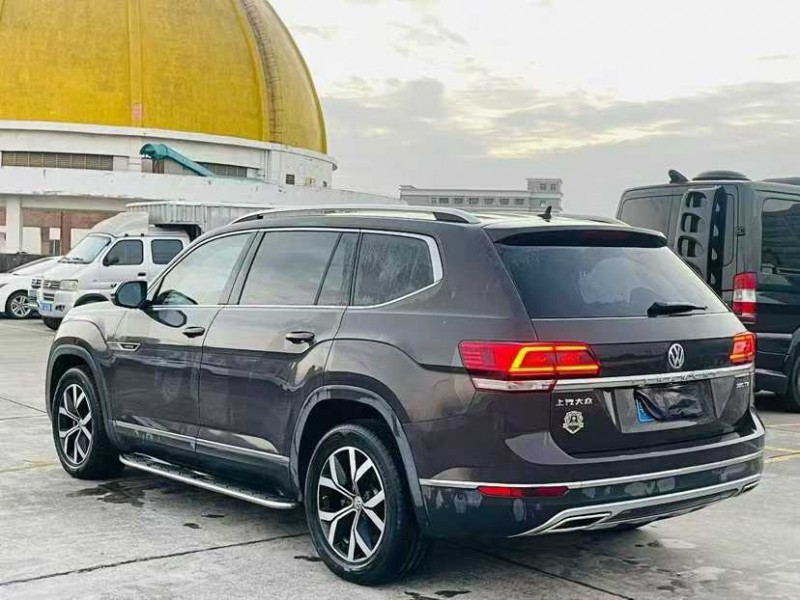 东莞18年大众途昂9