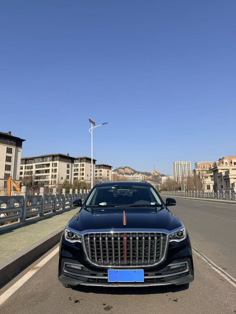 青島21年紅旗HS71