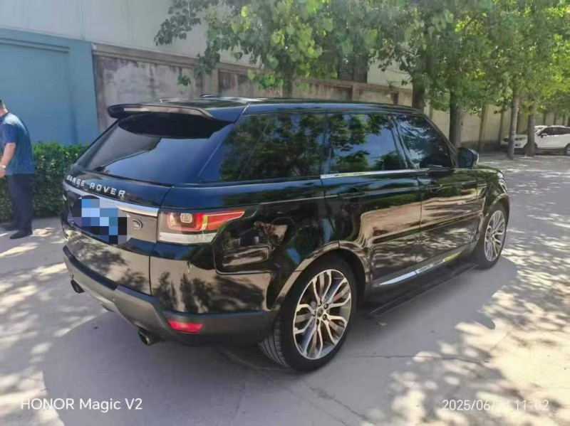 保定17年路虎揽胜运动8