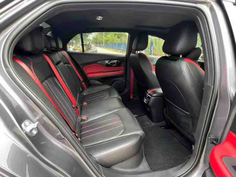 南宁22年传祺影豹6