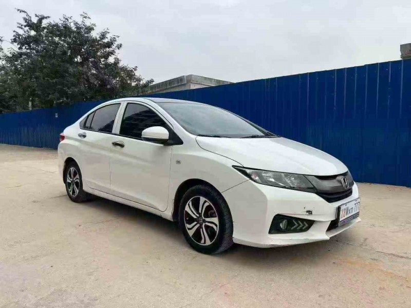 南宁17年本田锋范2