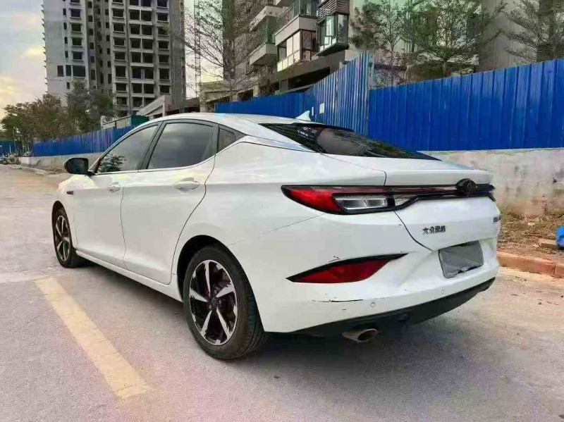 南宁22年江淮思皓8