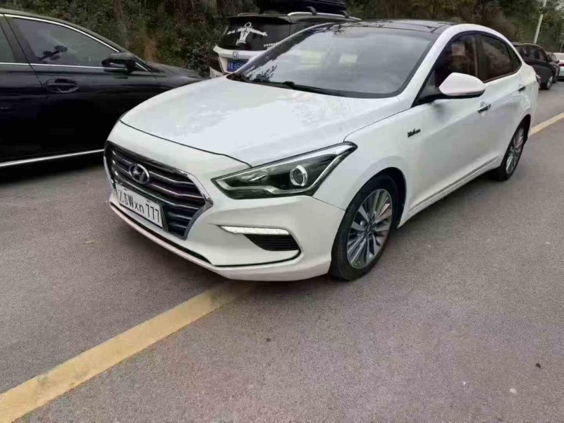 南宁19年现代名图3