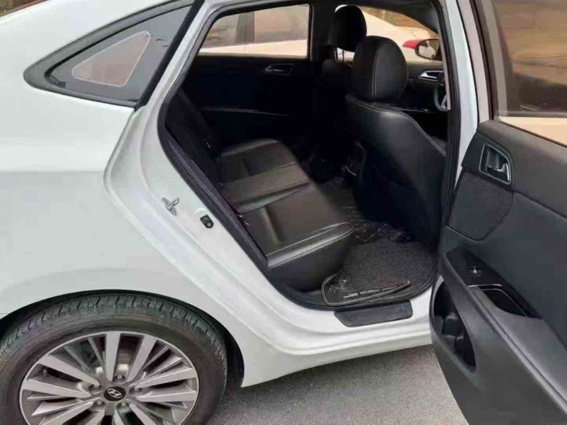 南宁19年现代名图6