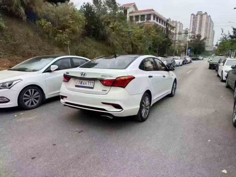 南宁19年现代名图7