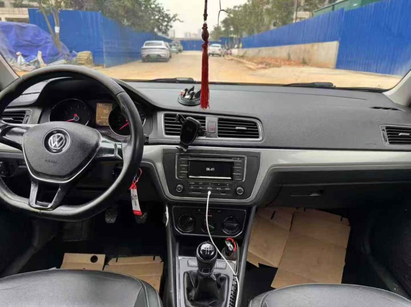 南宁17年大众朗逸5