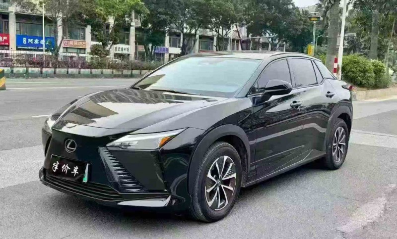 汕头23年雷克萨斯RZ3