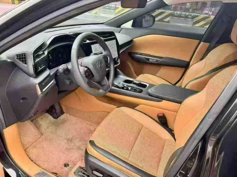 汕头23年雷克萨斯RZ5