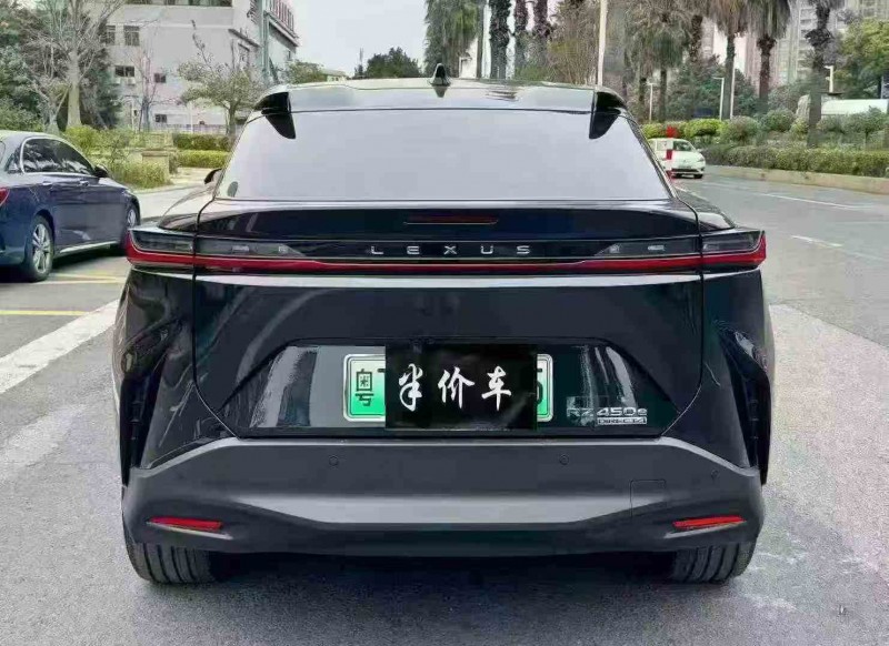 汕头23年雷克萨斯RZ9