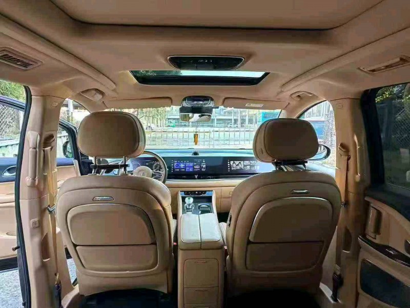 珠海23年岚图汽车梦想家6