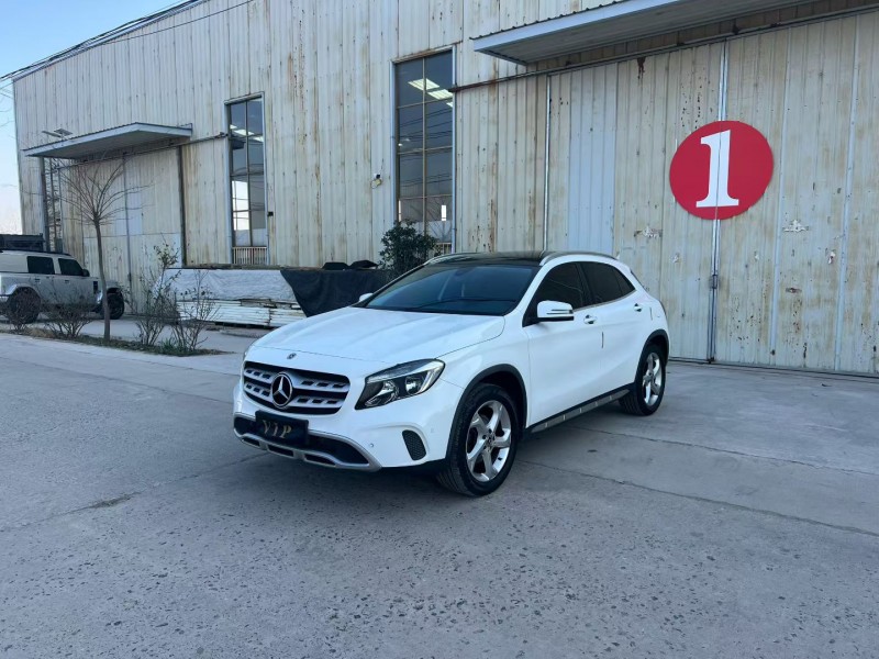 徐州19年奔驰GLA2