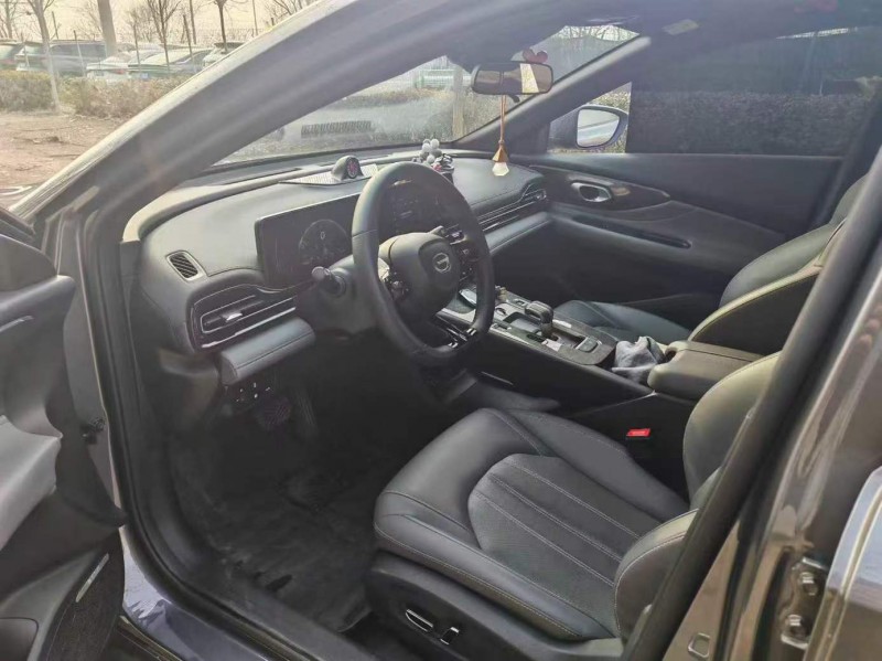 保定25年传祺影豹4