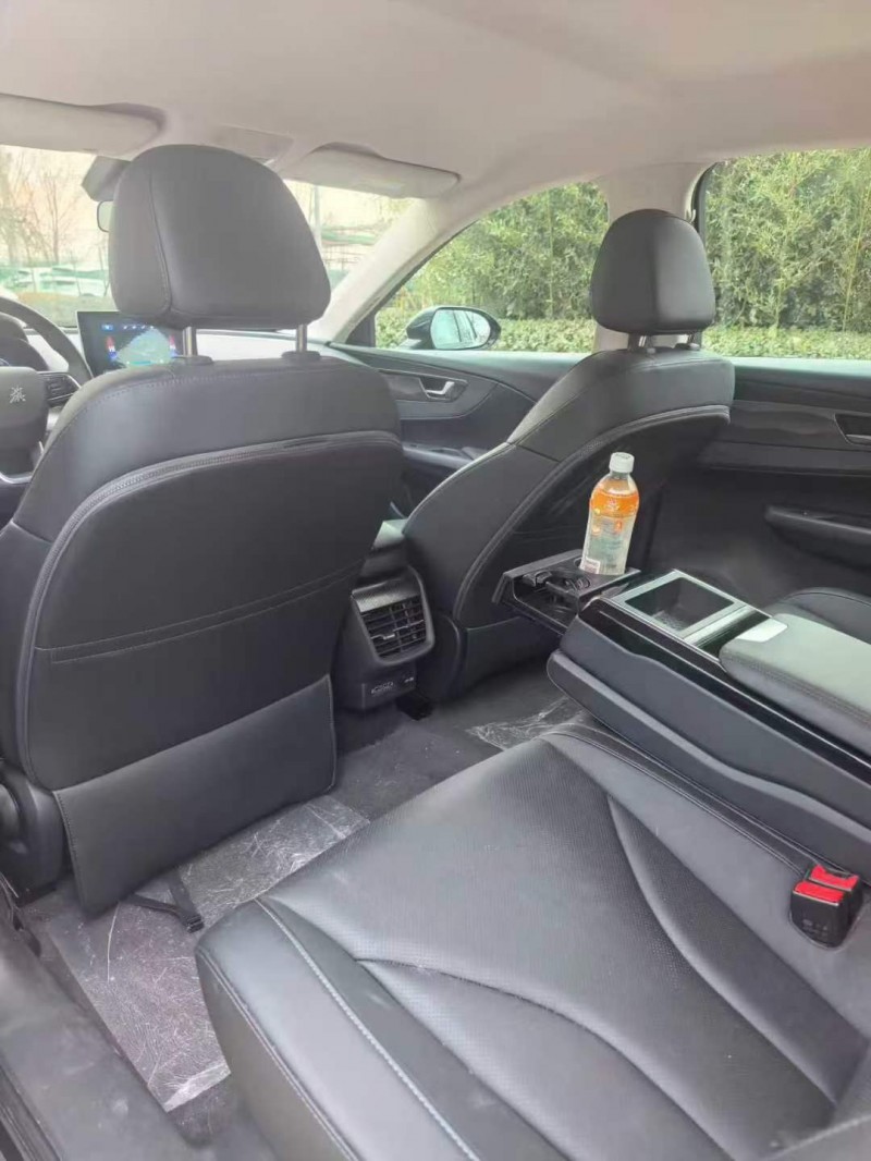 保定25年红旗E-QM55