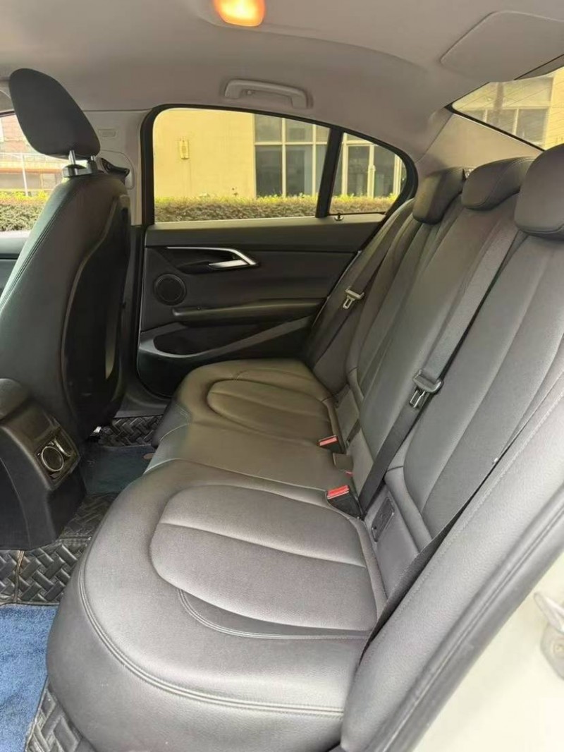 东莞18年宝马1系6