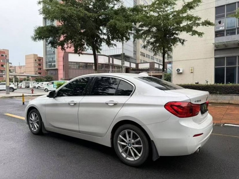 东莞18年宝马1系7