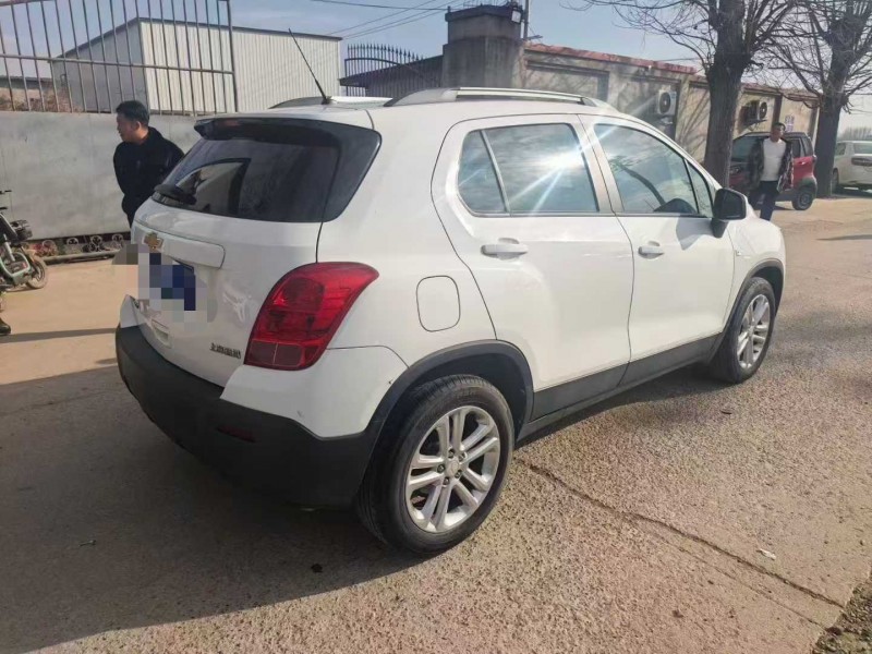 保定16年雪佛兰创酷8