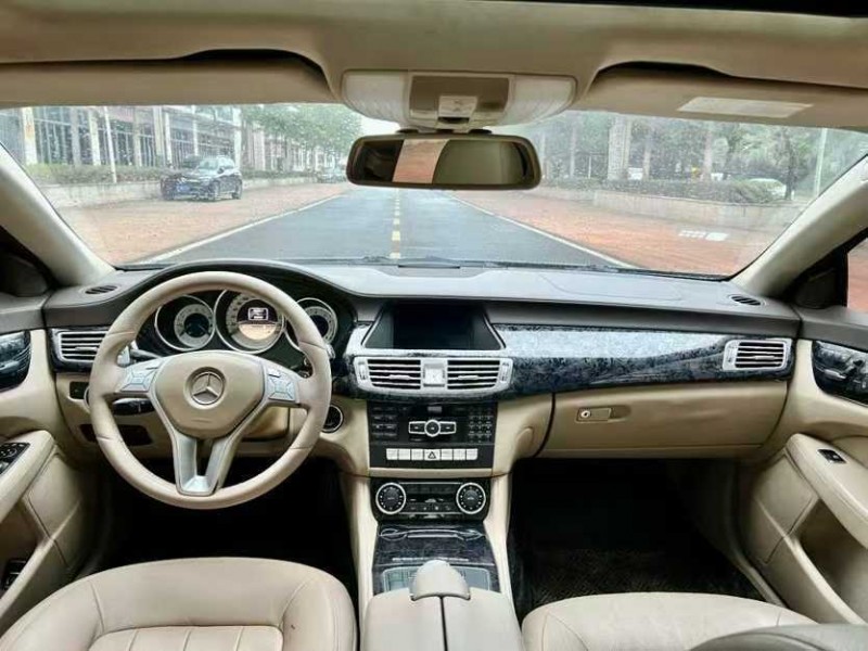 东莞12年奔驰CLS3