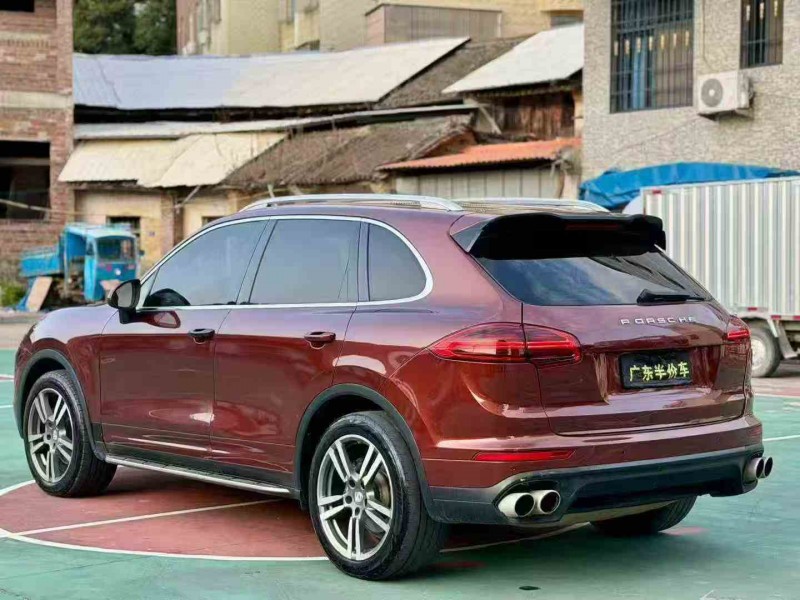 江门14年保时捷卡宴8