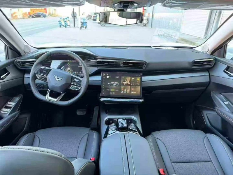 保定25年凯翼昆仑4