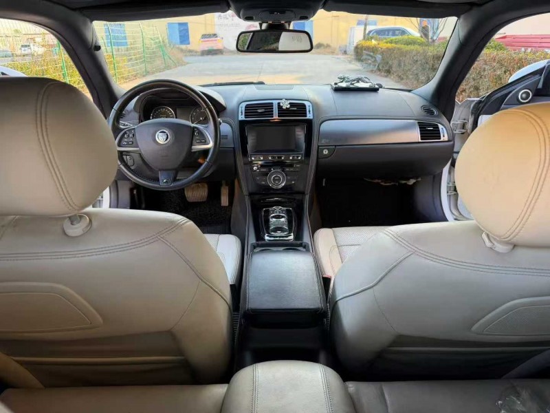 徐州12年捷豹XK8