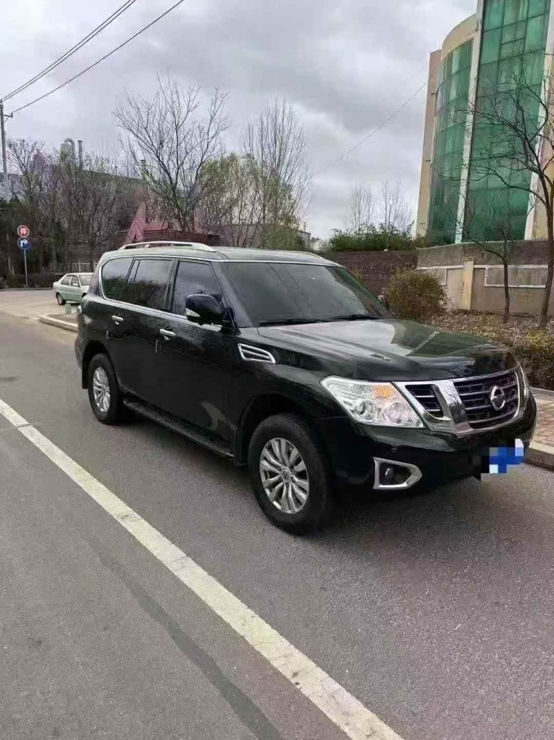 潍坊19年日产途乐3