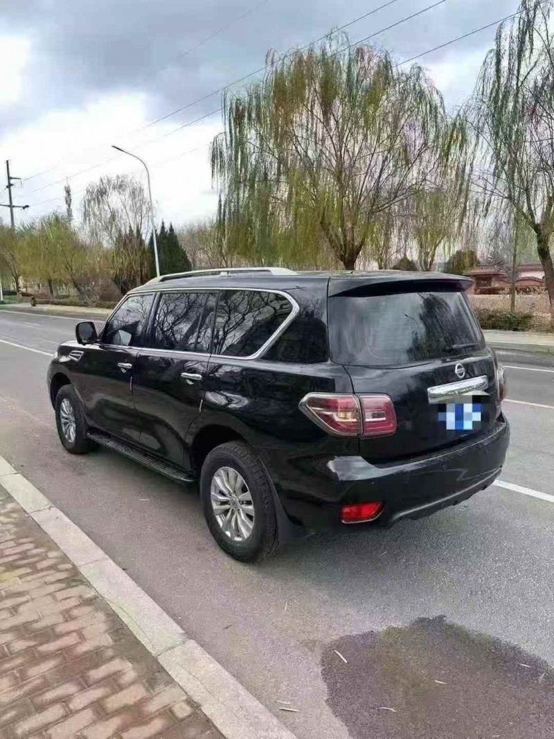 潍坊19年日产途乐8