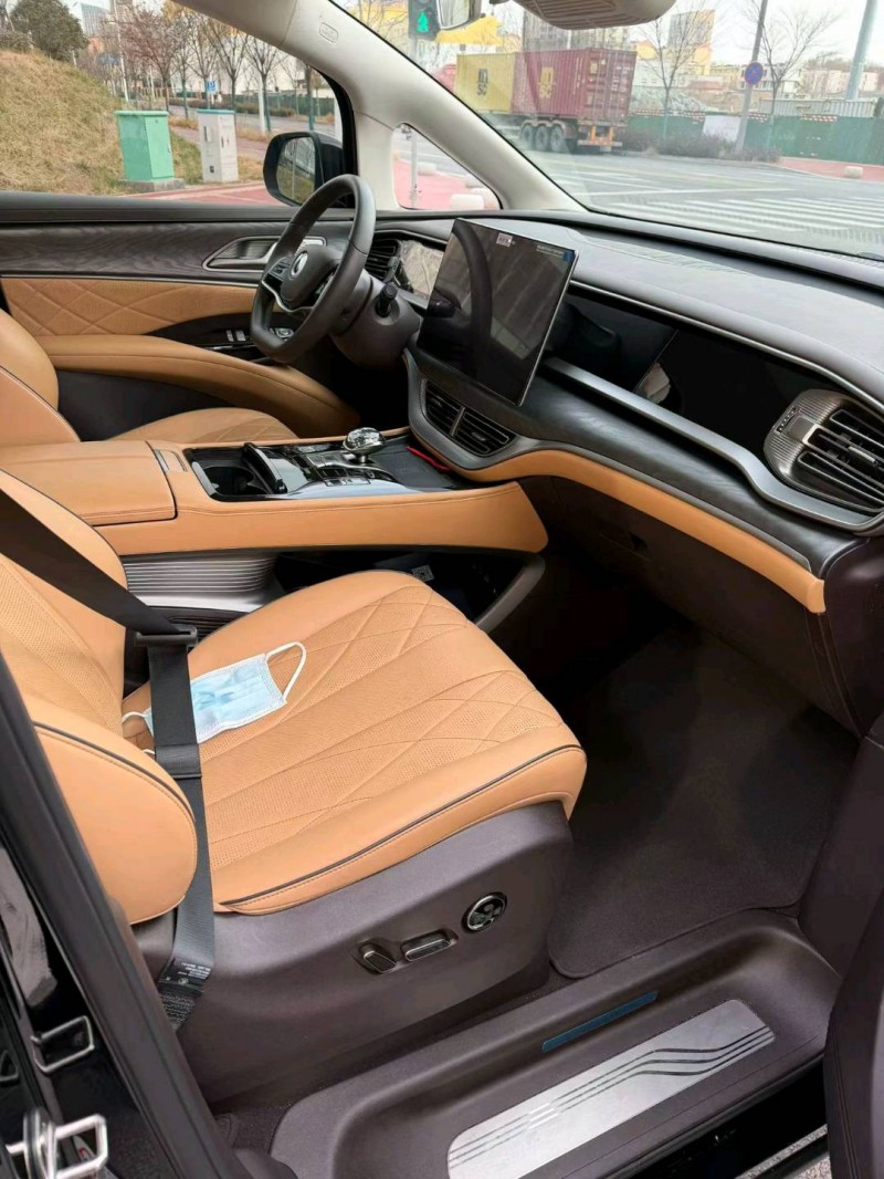 日照24年腾势D94