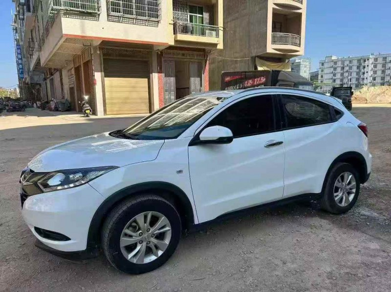 贵港19年本田缤智2