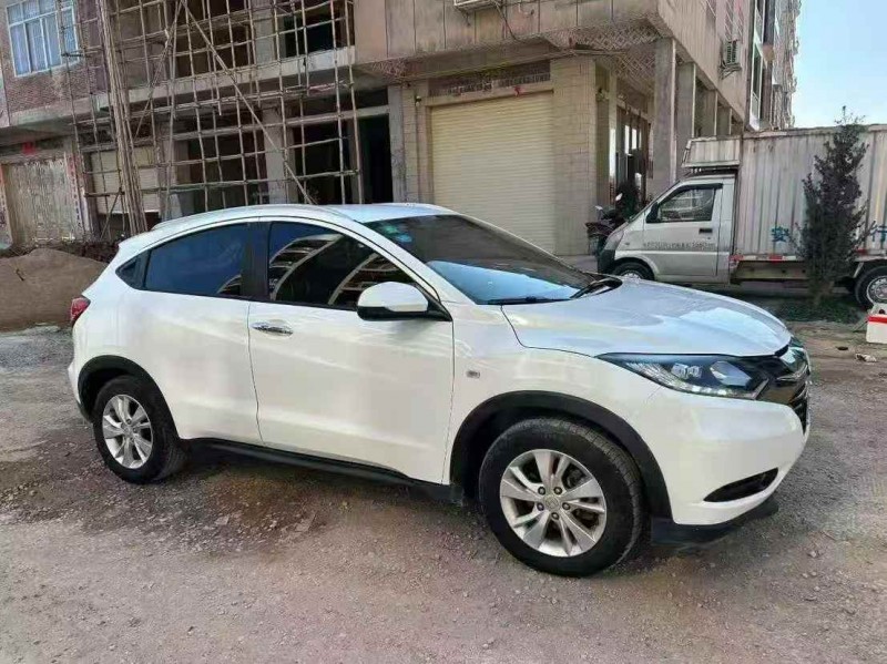 贵港19年本田缤智3