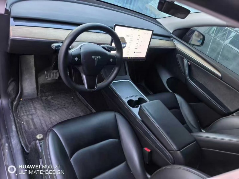 呼和浩特21年特斯拉MODEL Y4