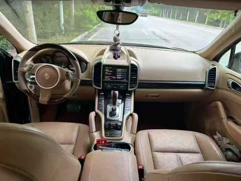 張家口13年保時捷卡宴6