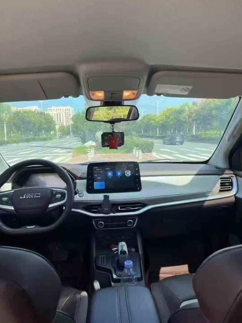 济宁23年江铃域虎4