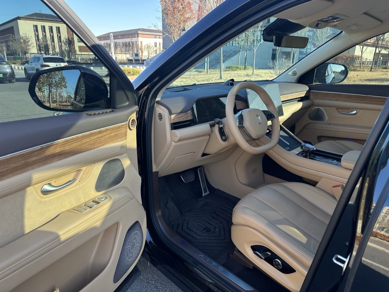 盐城25年华为智选问界6