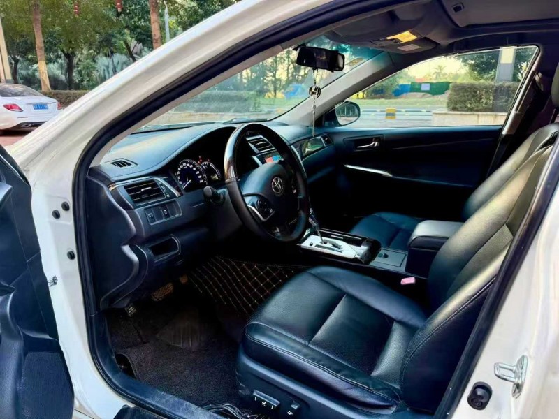 东莞16年丰田凯美瑞4