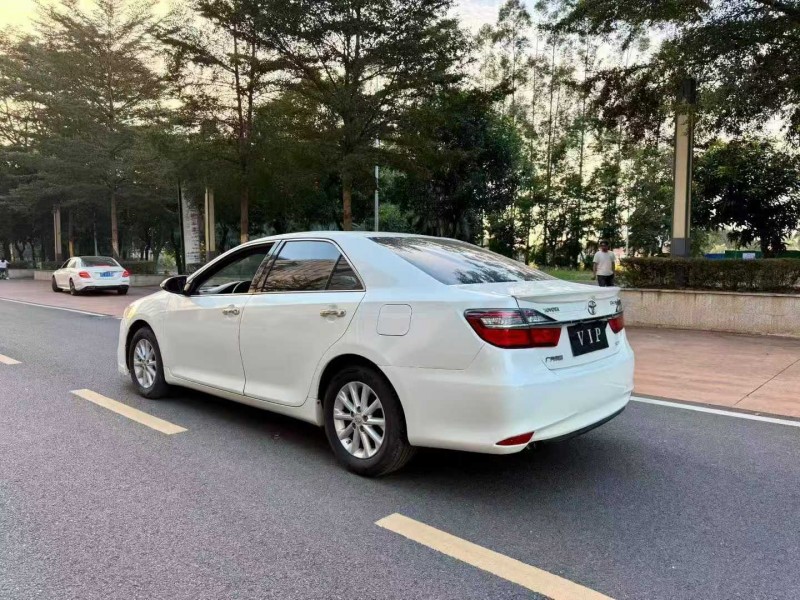 东莞16年丰田凯美瑞7