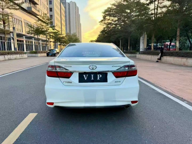 东莞16年丰田凯美瑞8