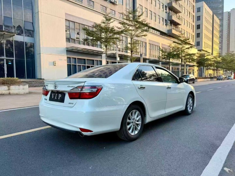 东莞16年丰田凯美瑞9