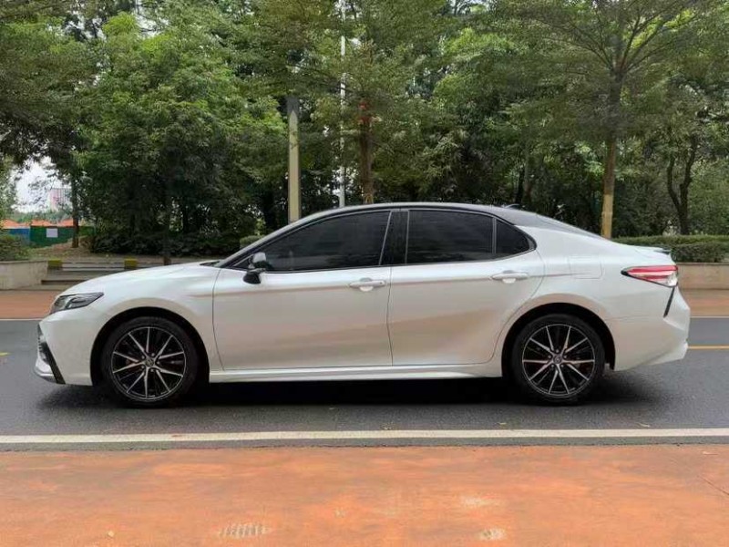 东莞21年丰田凯美瑞7