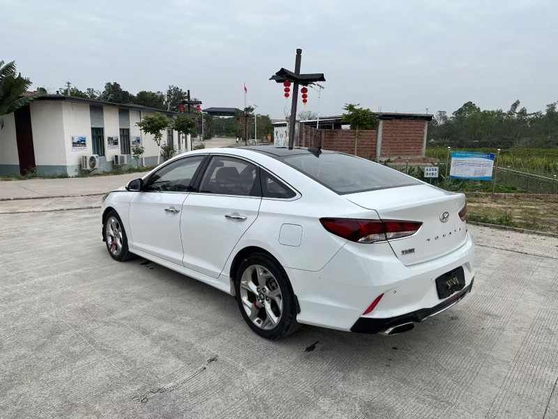 湛江17年现代索纳塔7