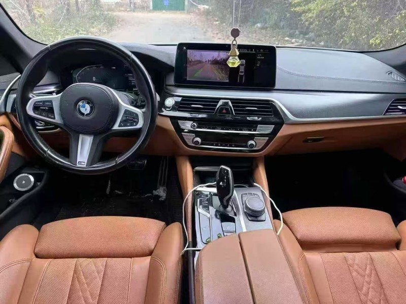 青岛21年宝马5系5