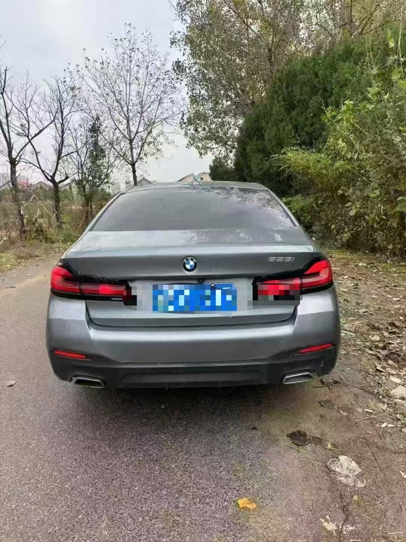 青岛21年宝马5系9