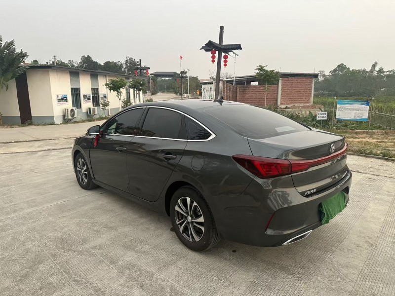 湛江25年长安汽车逸动5