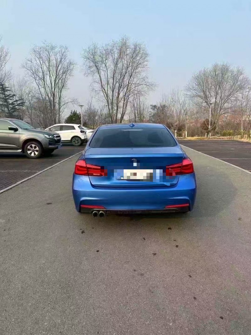 青岛17年宝马3系8