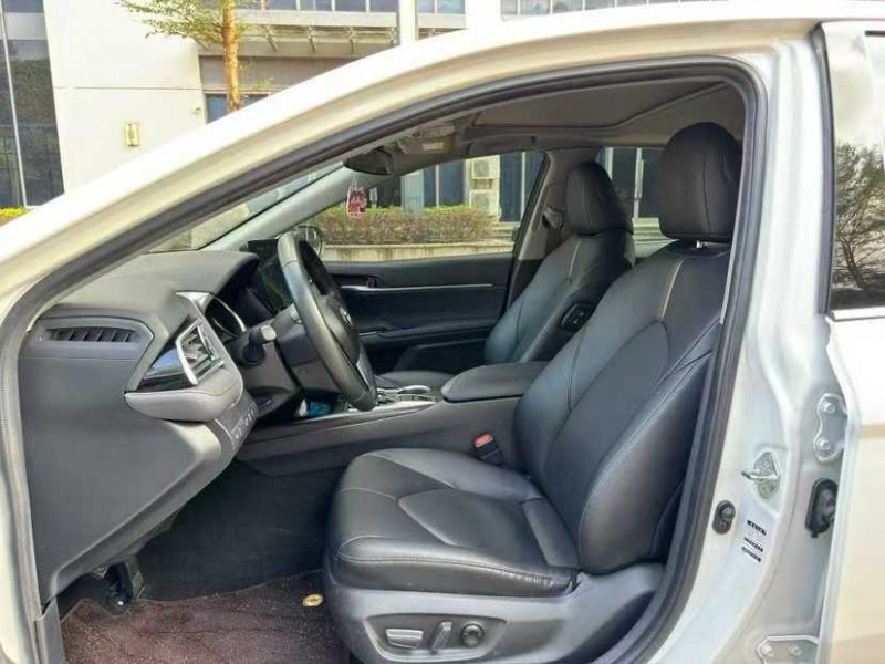 东莞21年丰田凯美瑞5