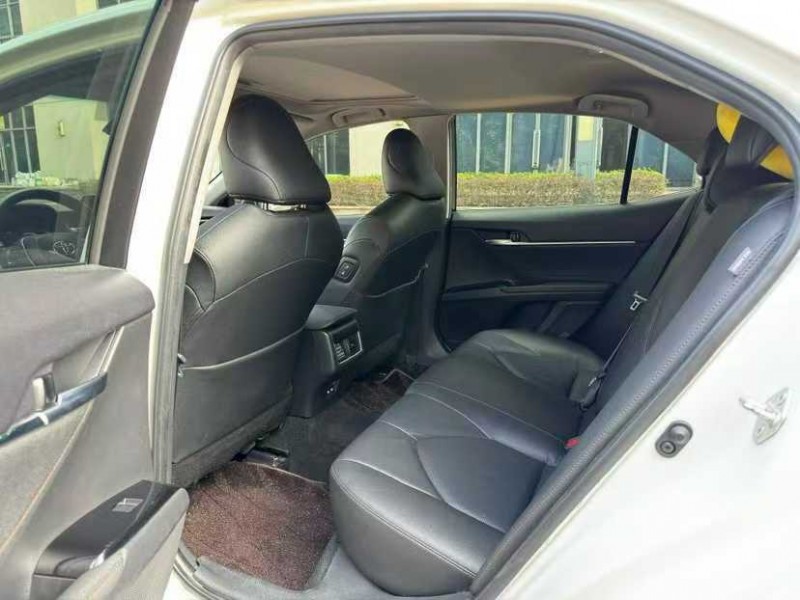 东莞21年丰田凯美瑞6