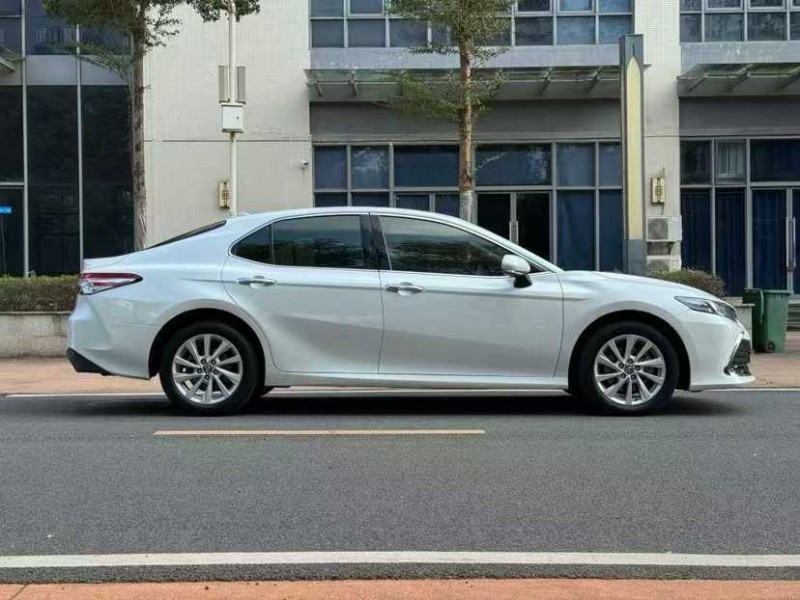 东莞21年丰田凯美瑞7