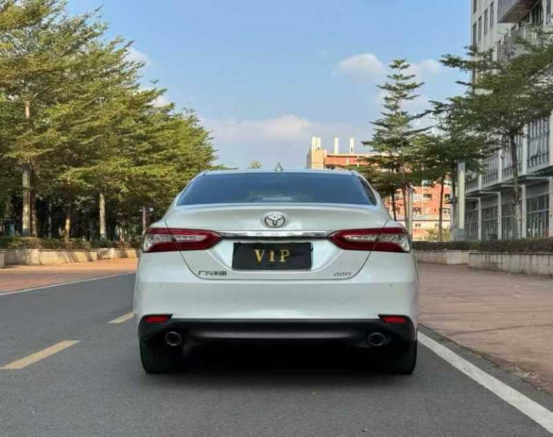 东莞21年丰田凯美瑞8