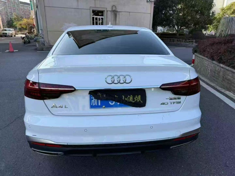 湖州22年奥迪A4L9