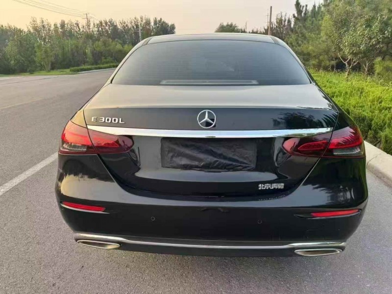 济宁22年奔驰E9