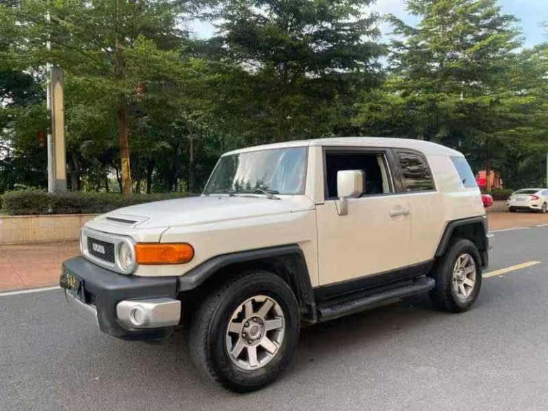 东莞18年丰田兰德酷路泽2